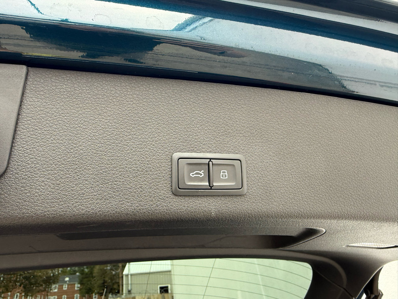 Used 2019 Audi e-tron Premium Plus image 23