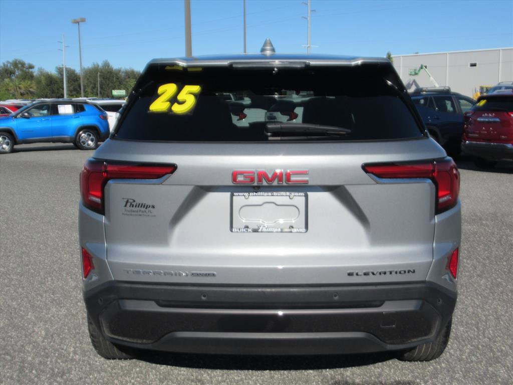 Used 2025 GMC Terrain Elevation image 5