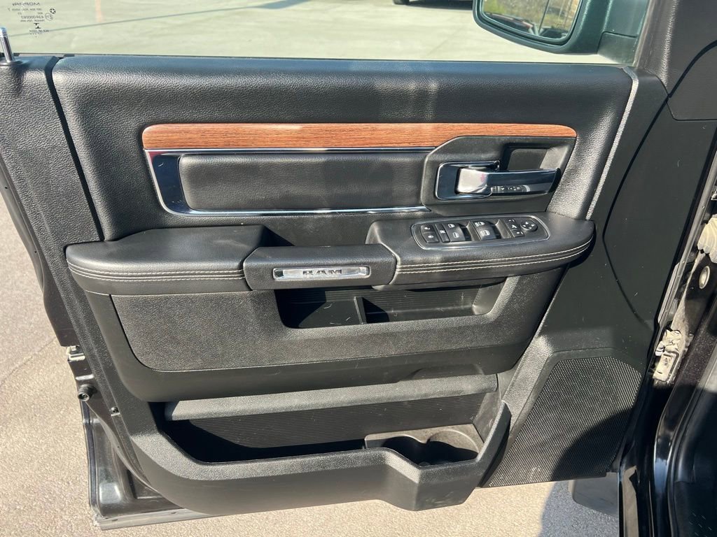 Used 2017 RAM 1500 Laramie w/ Convenience Group image 18