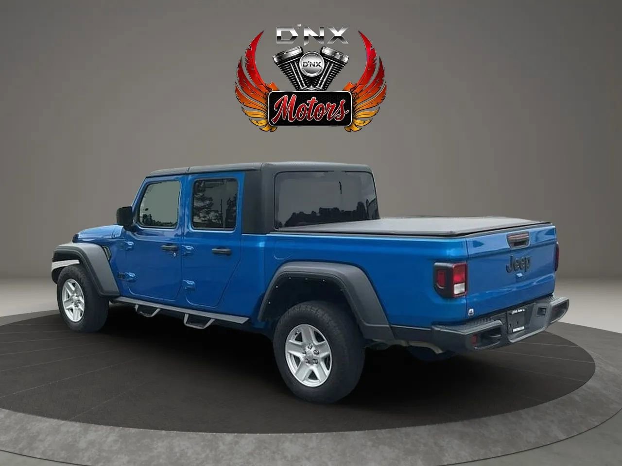 Used 2023 Jeep Gladiator Sport AWD/4WD image 3