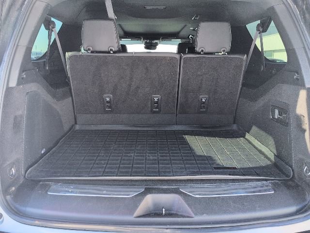 Used 2024 Cadillac Escalade ESV Premium Luxury image 6