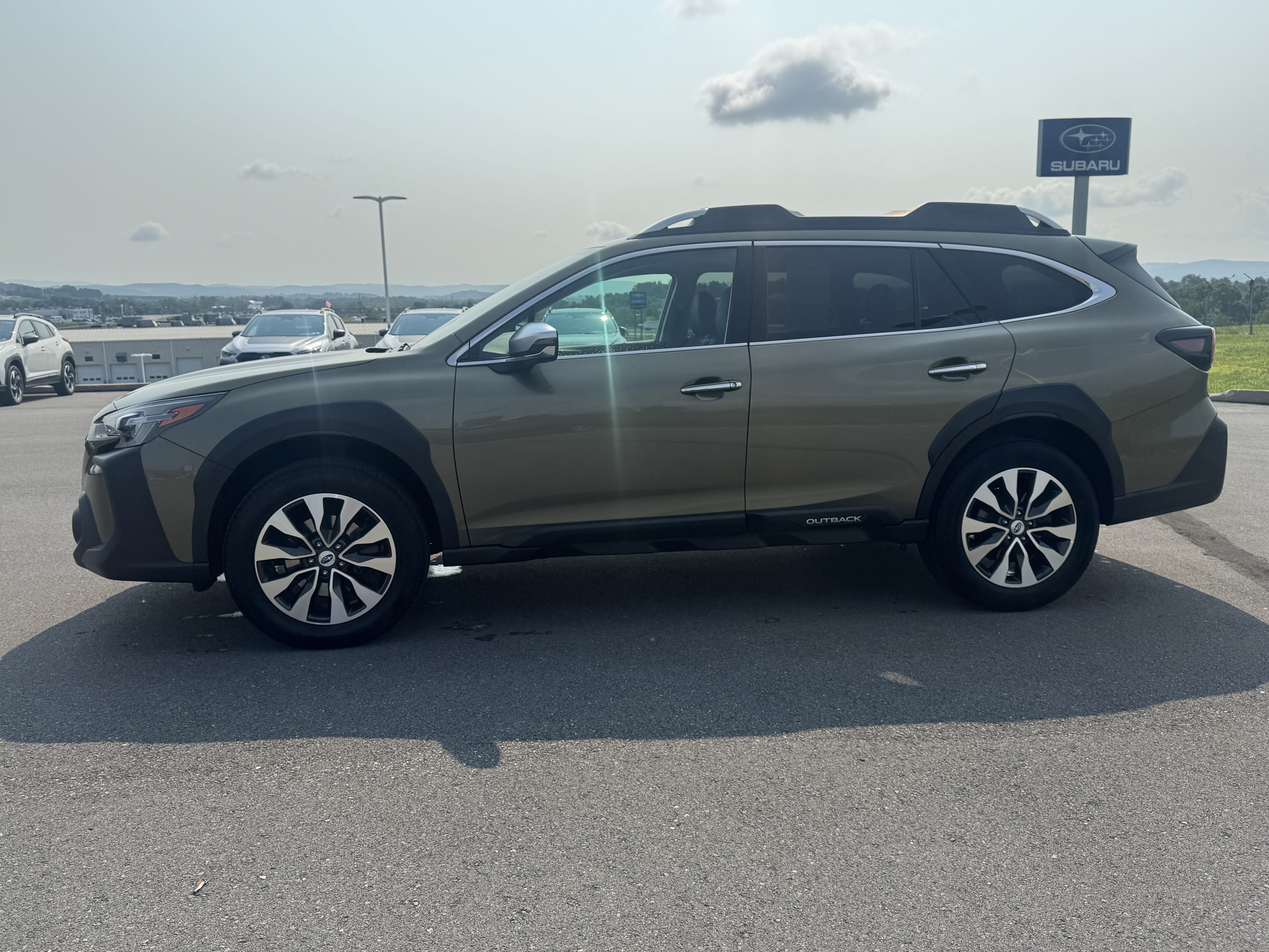 Certified 2024 Subaru Outback Touring AWD/4WD image 7