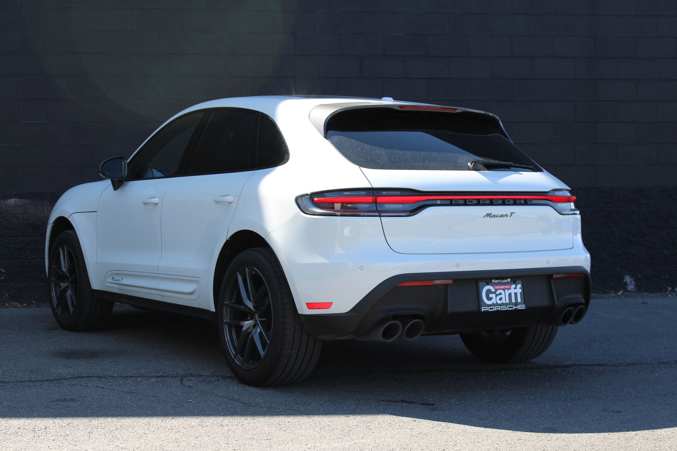 Used 2023 Porsche Macan Turbo image 3