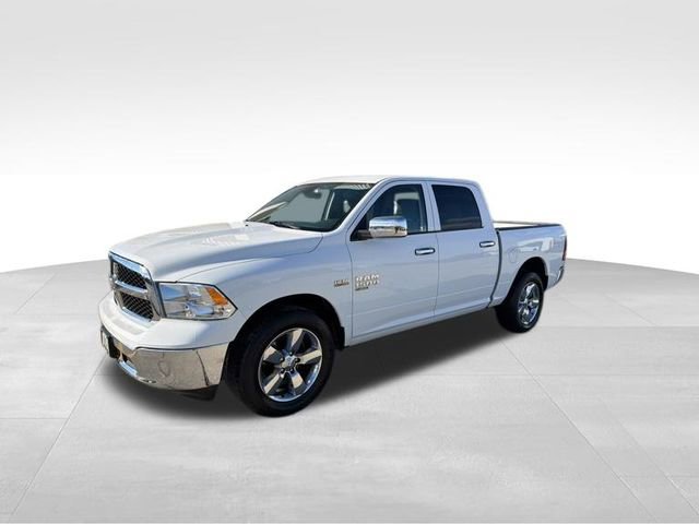 Used 2022 RAM 1500 Classic SLT image 3