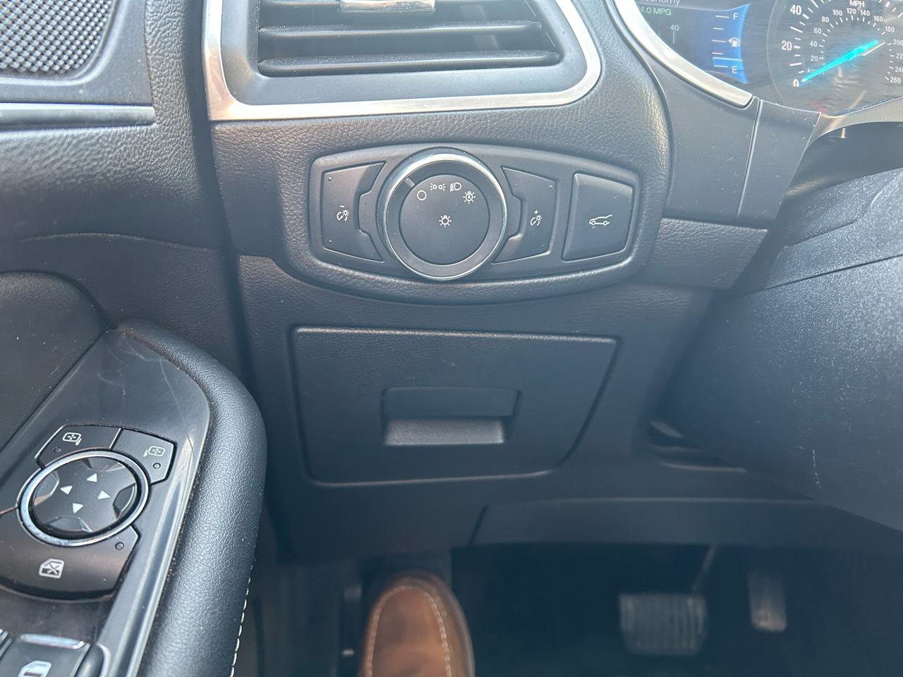 Used 2017 Ford Edge Titanium image 27