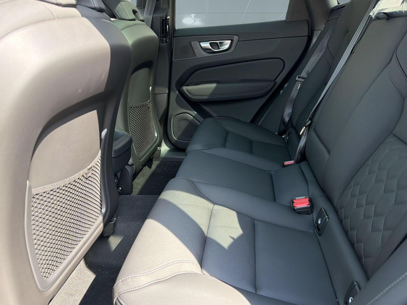New 2026 Volvo XC60 B5 Plus w/ Protection Package Premier AWD/4WD image 23