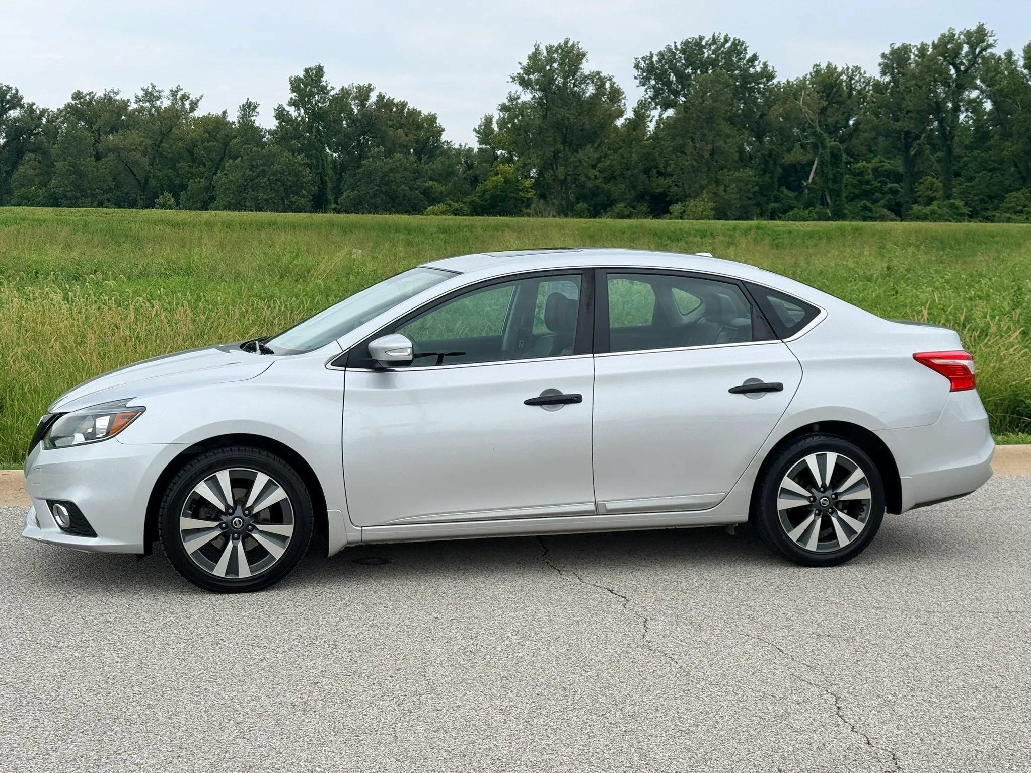 Used 2018 Nissan Sentra SL w/ Protection Package FWD image 15