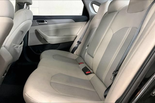 Used 2018 Hyundai Sonata SEL FWD image 2