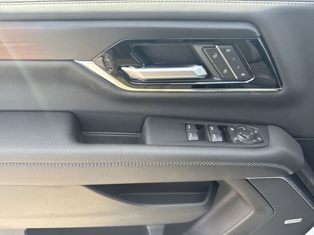 New 2026 GMC Yukon Denali w/ Denali Reserve Package image 13