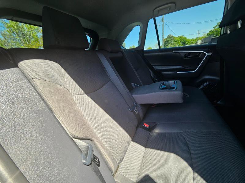 Used 2019 Toyota RAV4 LE image 65