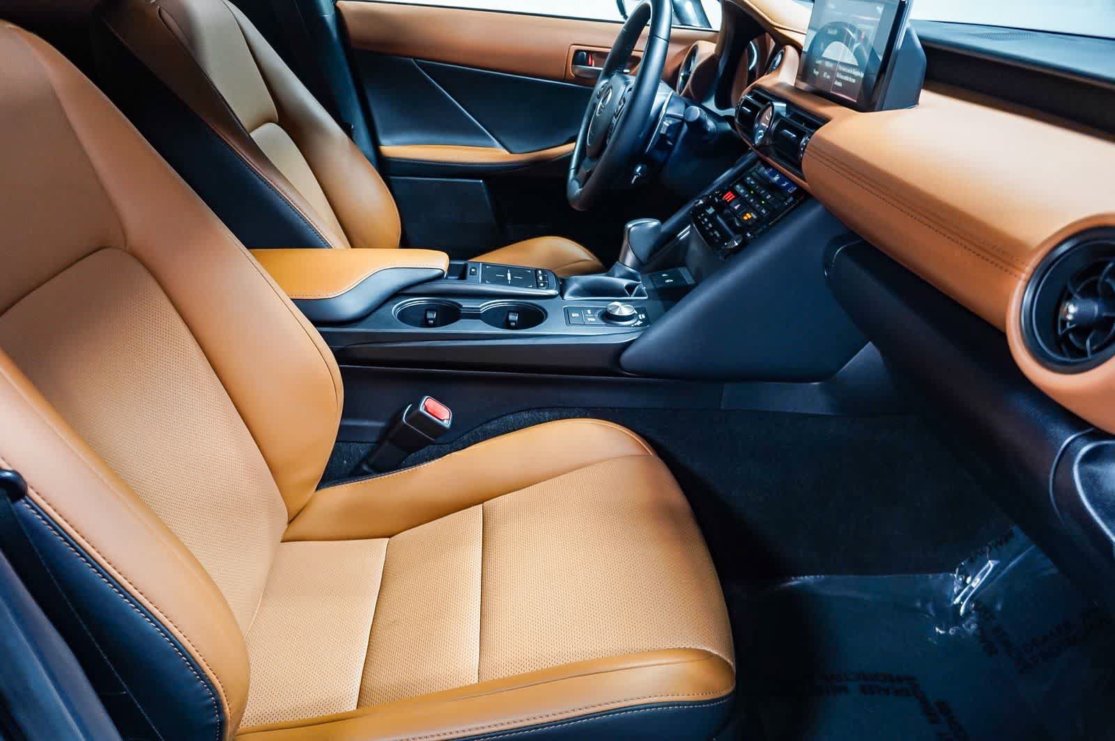 Used 2025 Lexus IS 300 F Sport RWD image 18