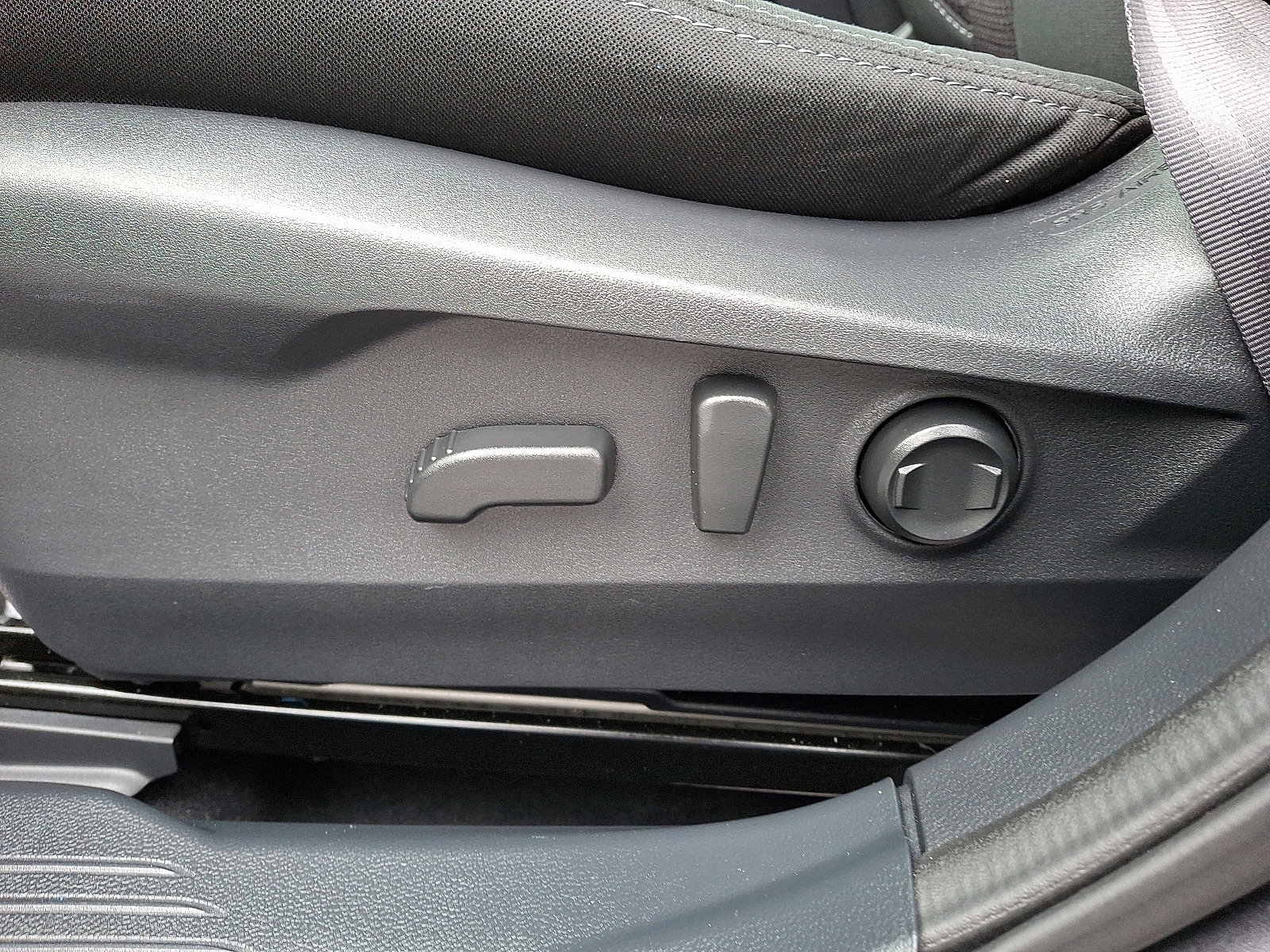 Certified 2024 Subaru Outback Premium image 15