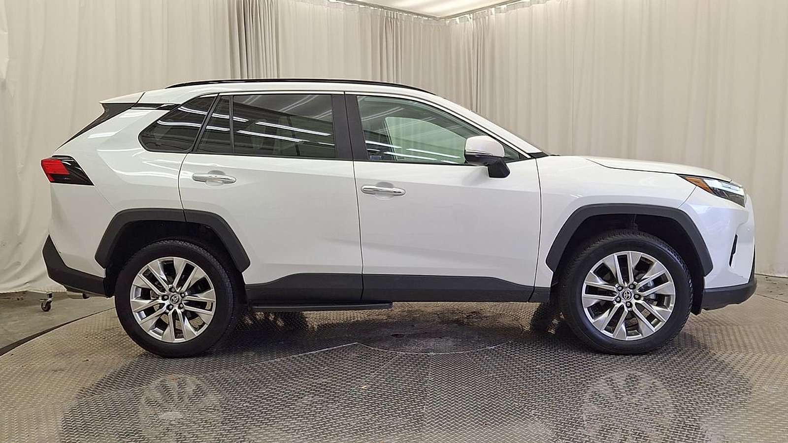 Certified 2024 Toyota RAV4 Limited w/ Advanced Technology Package AWD/4WD image 7