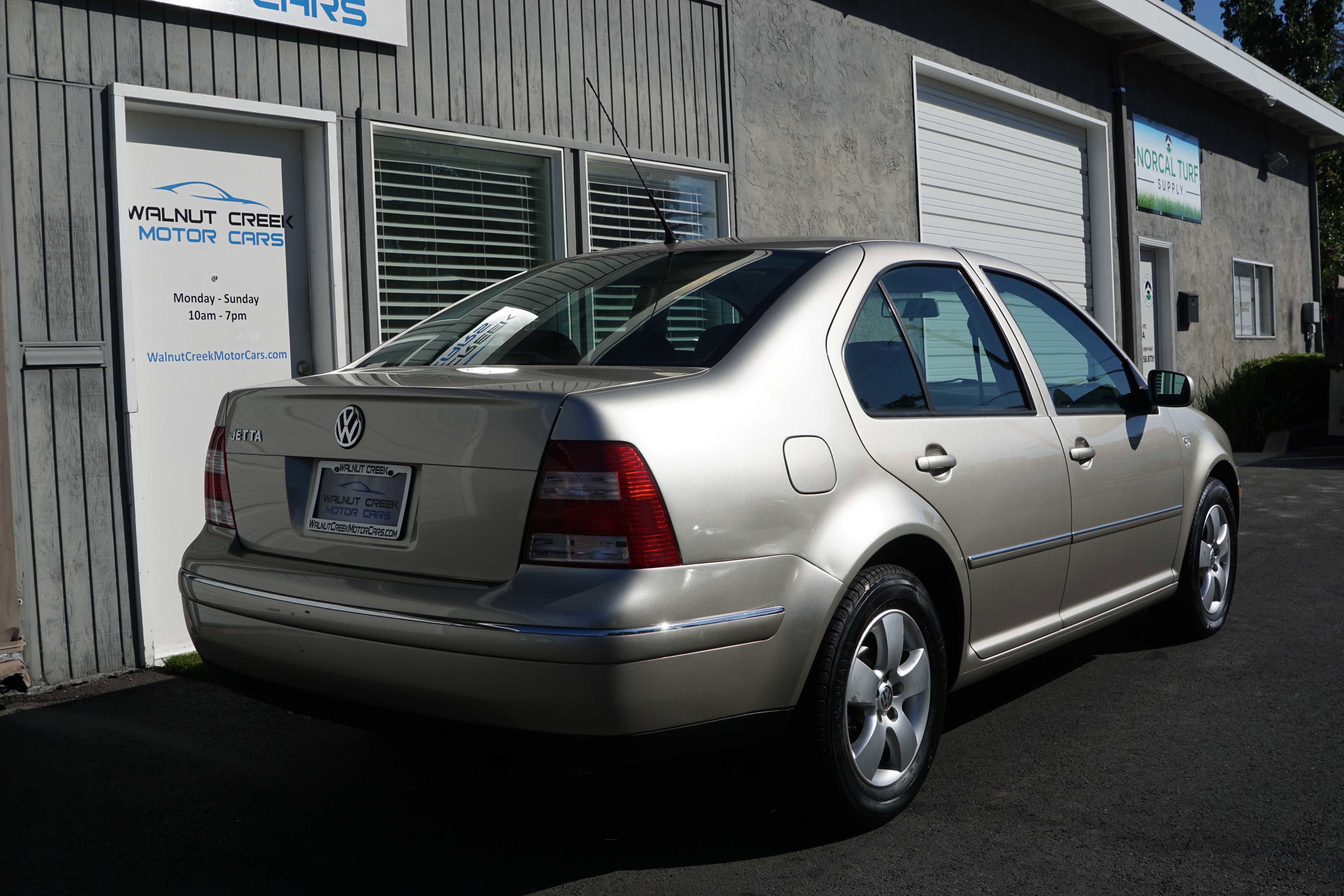 Used 2004 Volkswagen Jetta GLS image 25