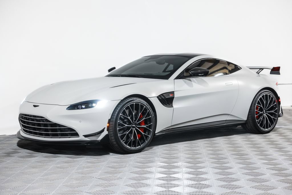 Used 2023 Aston Martin V8 Vantage Coupe RWD image 20