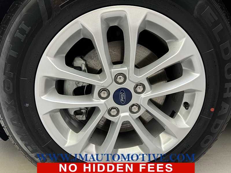 Used 2022 Ford Escape SE w/ Cold Weather Package image 9