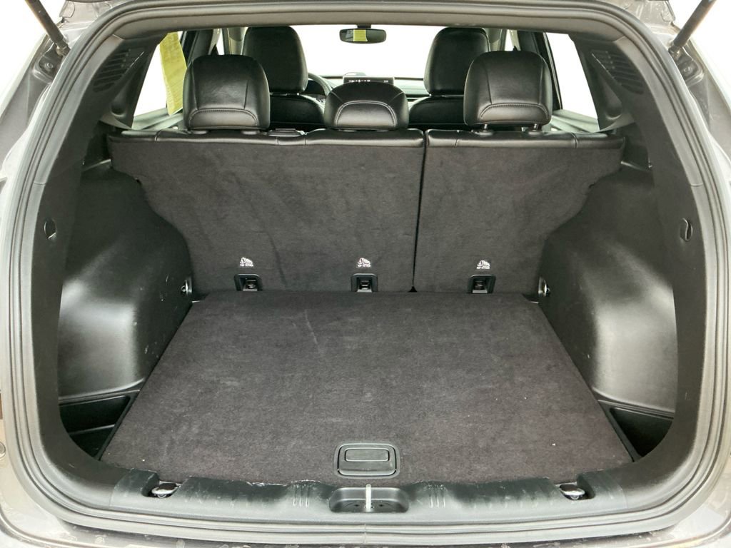 Used 2024 Jeep Compass Limited image 22