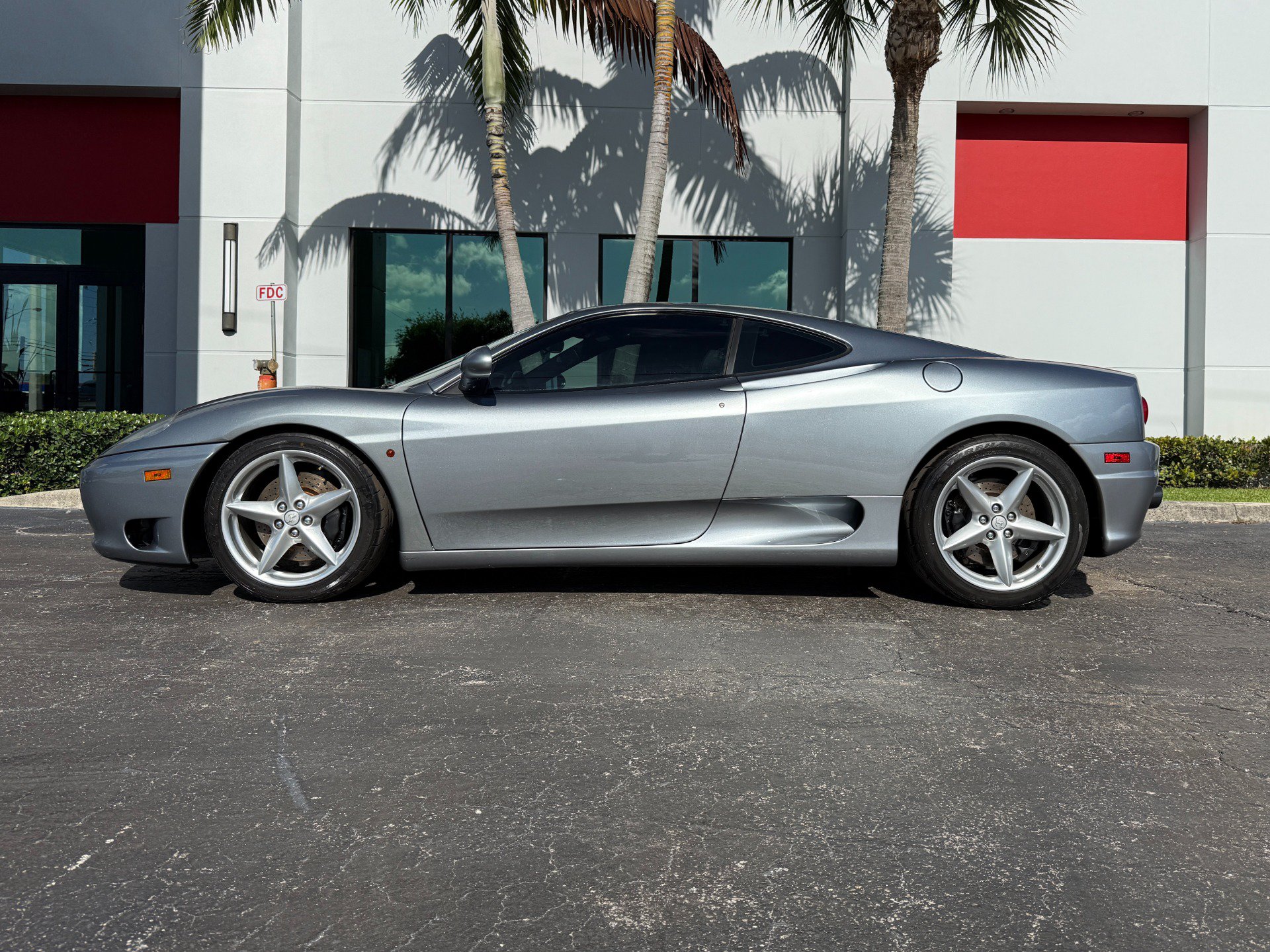 Used 2004 Ferrari 360 Modena RWD image 12