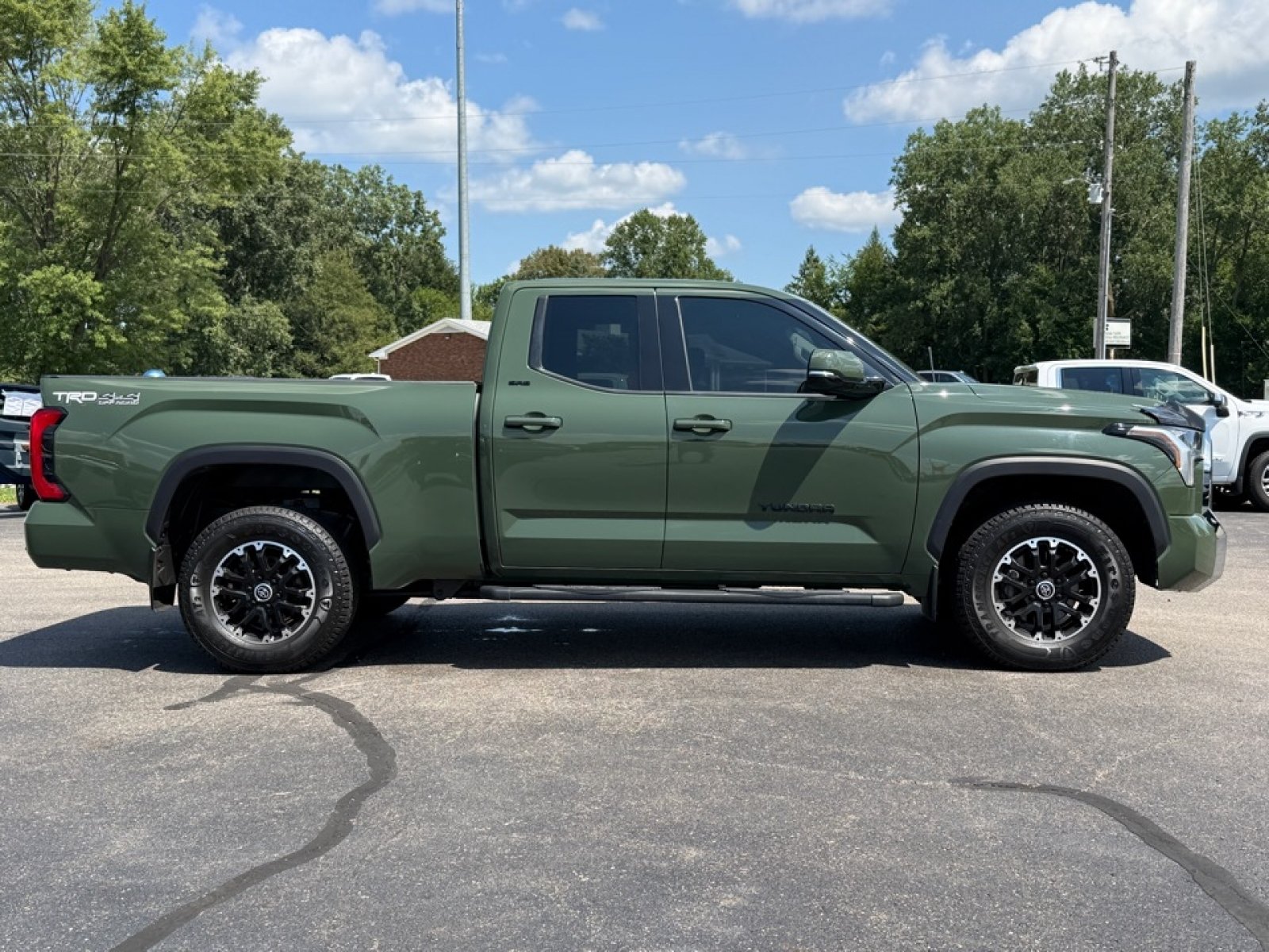 Used 2022 Toyota Tundra SR AWD/4WD image 9