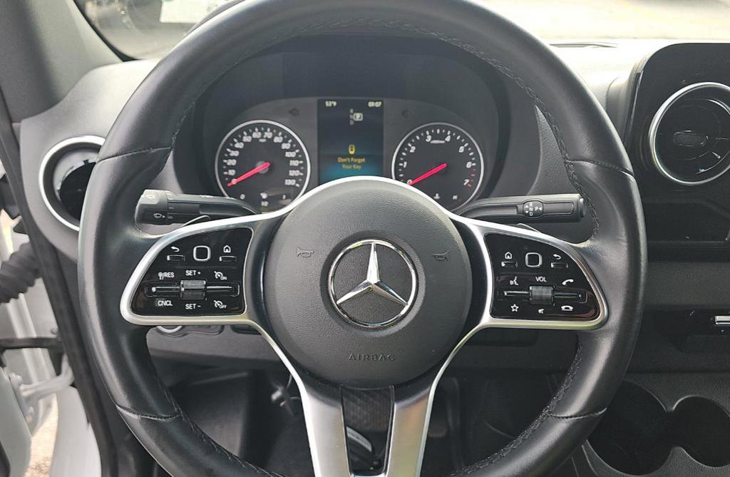 Used 2023 Mercedes-Benz Sprinter 2500 image 13