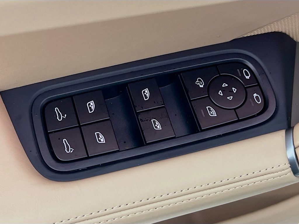 New 2026 Porsche Cayenne image 20