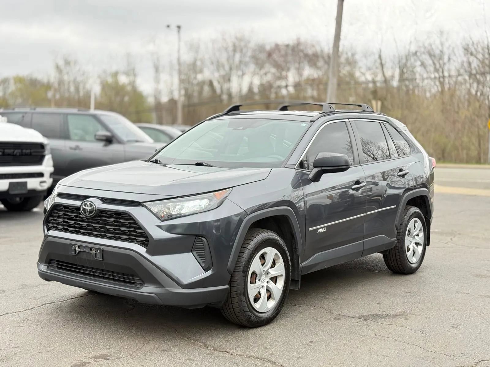Used 2019 Toyota RAV4 LE w/ All Weather Liner Package AWD/4WD image 4