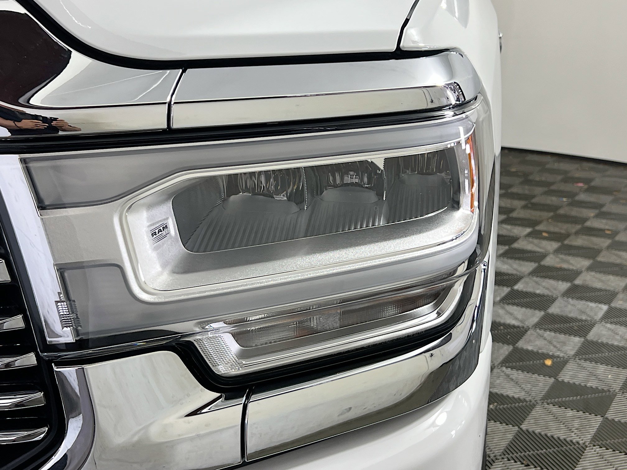 Used 2024 RAM 2500 Laramie image 11