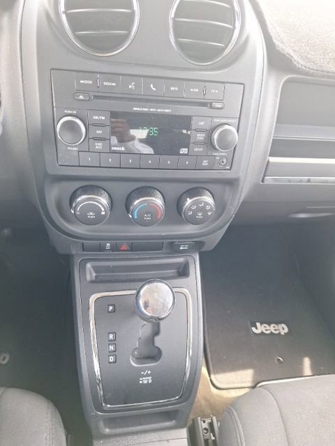 Used 2016 Jeep Patriot Sport FWD image 3