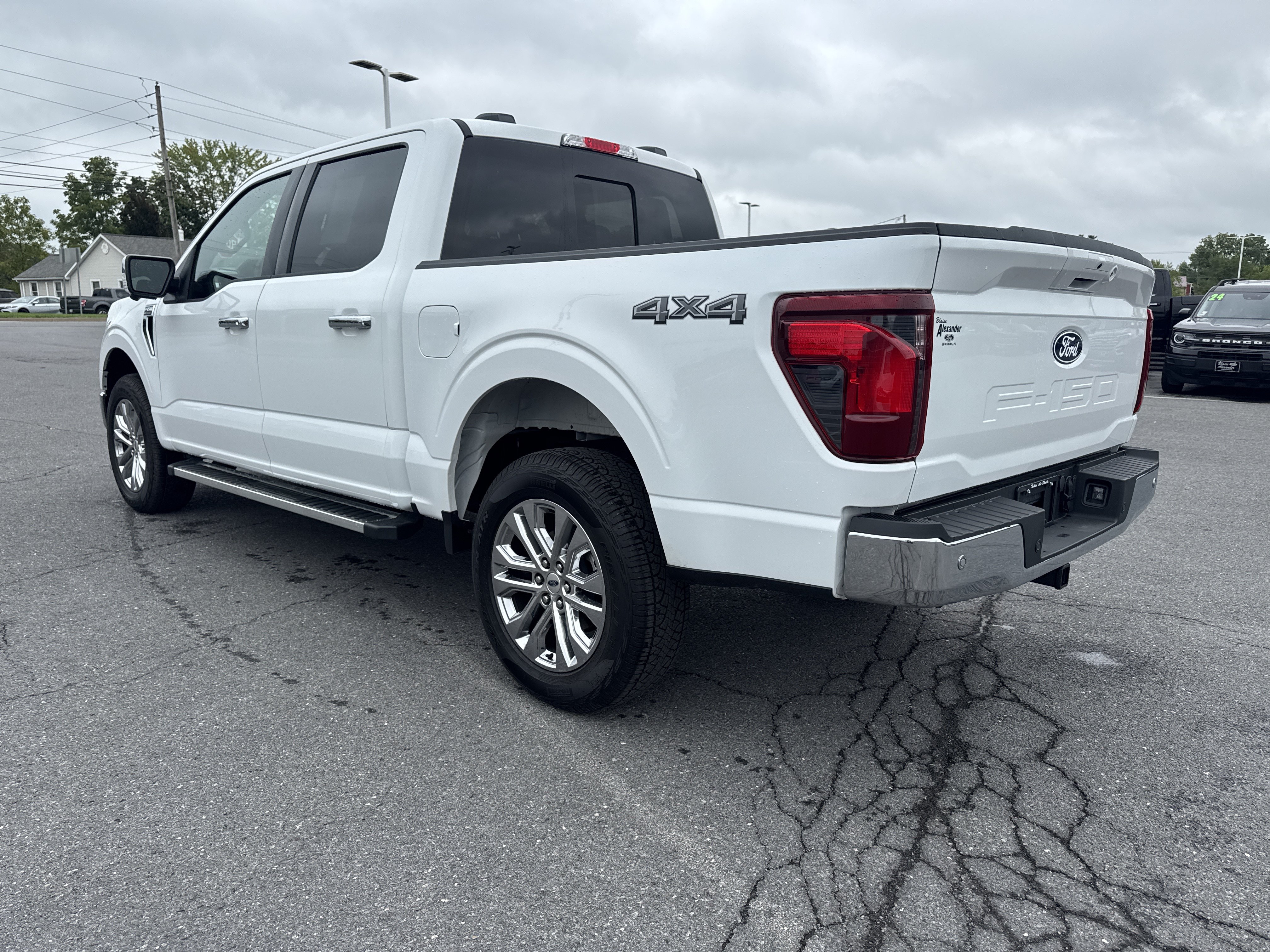 Used 2025 Ford F150 XLT w/ Equipment Group 302A MID AWD/4WD image 8