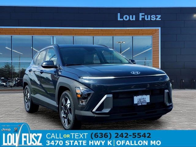 Used 2025 Hyundai Kona SEL FWD image 1