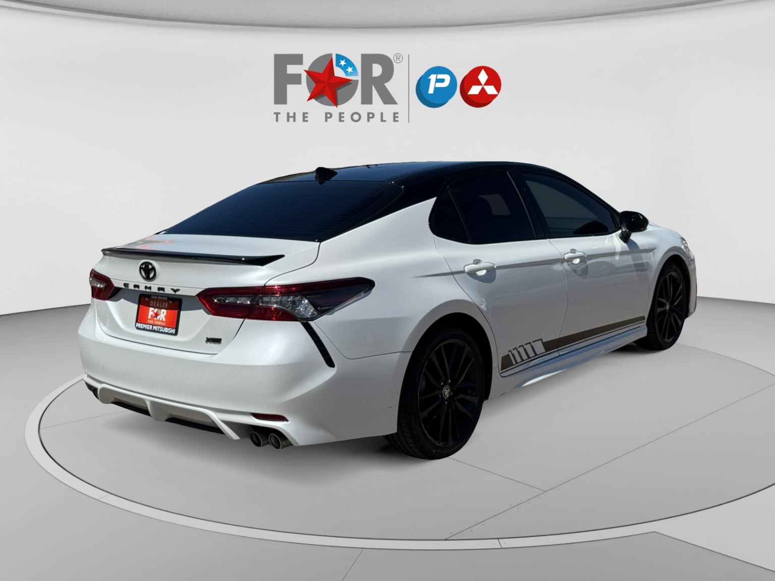Used 2024 Toyota Camry XSE FWD image 5