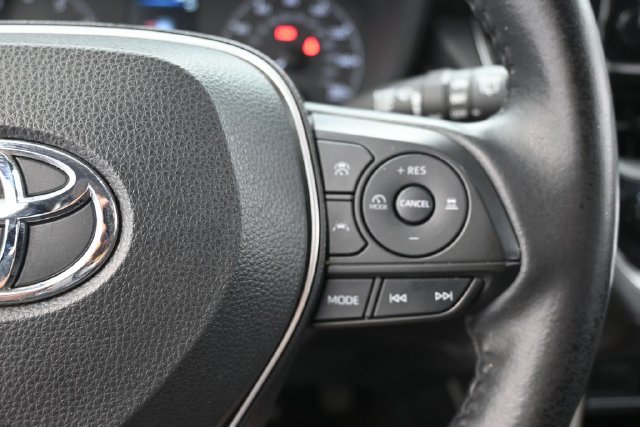 Used 2023 Toyota Corolla Cross LE FWD image 16