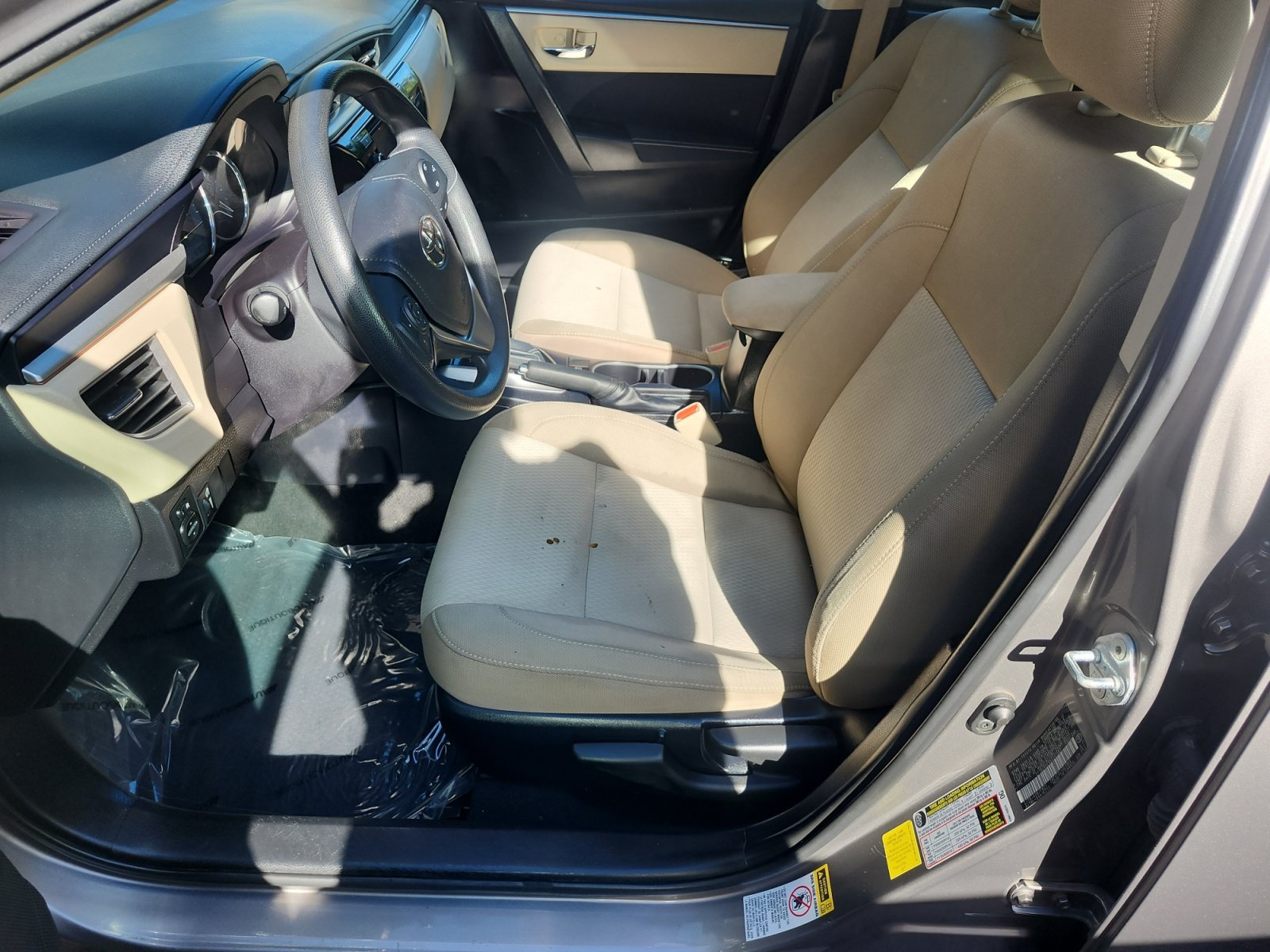 Used 2016 Toyota Corolla LE FWD image 9