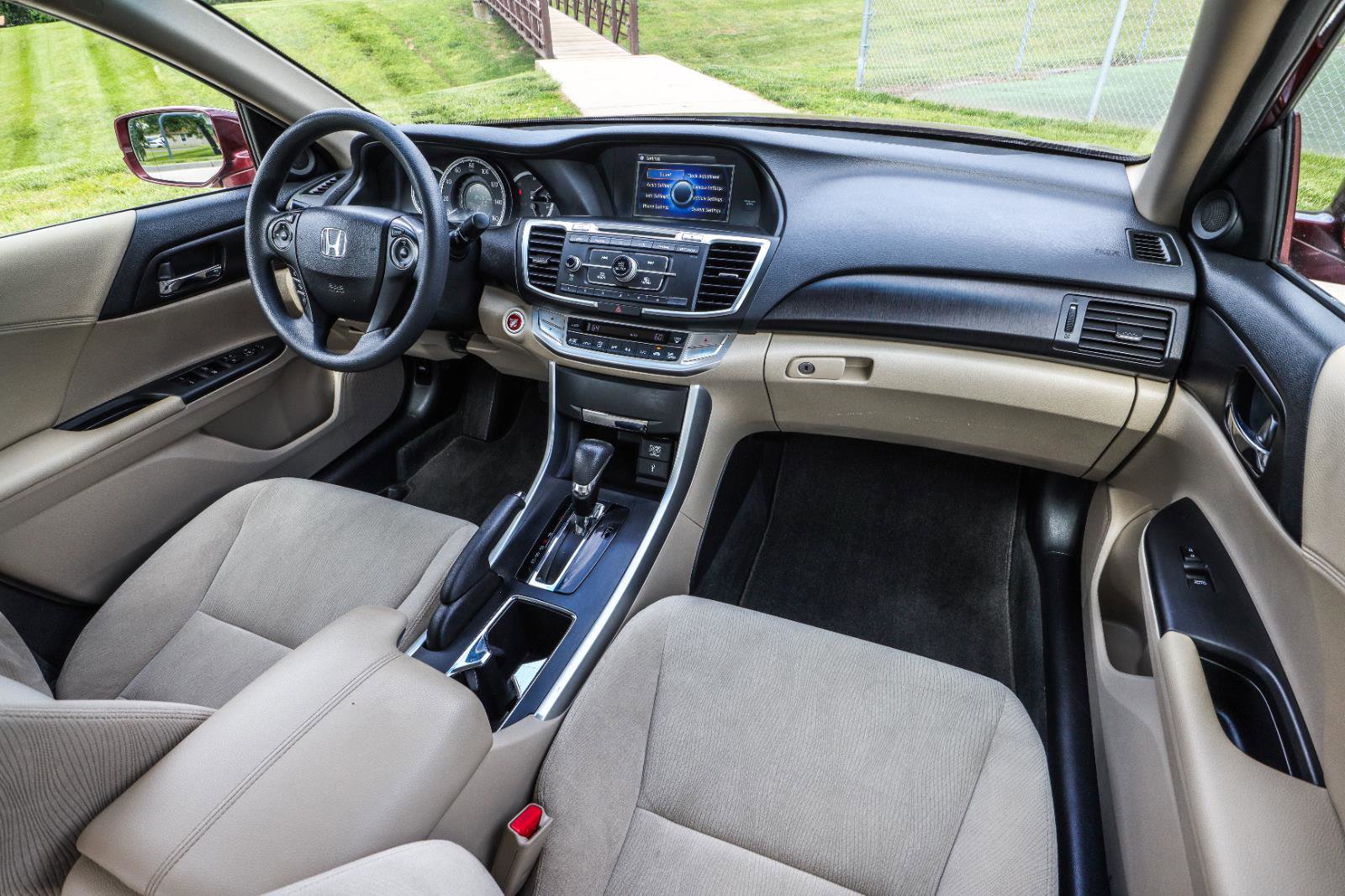Used 2013 Honda Accord EX image 29