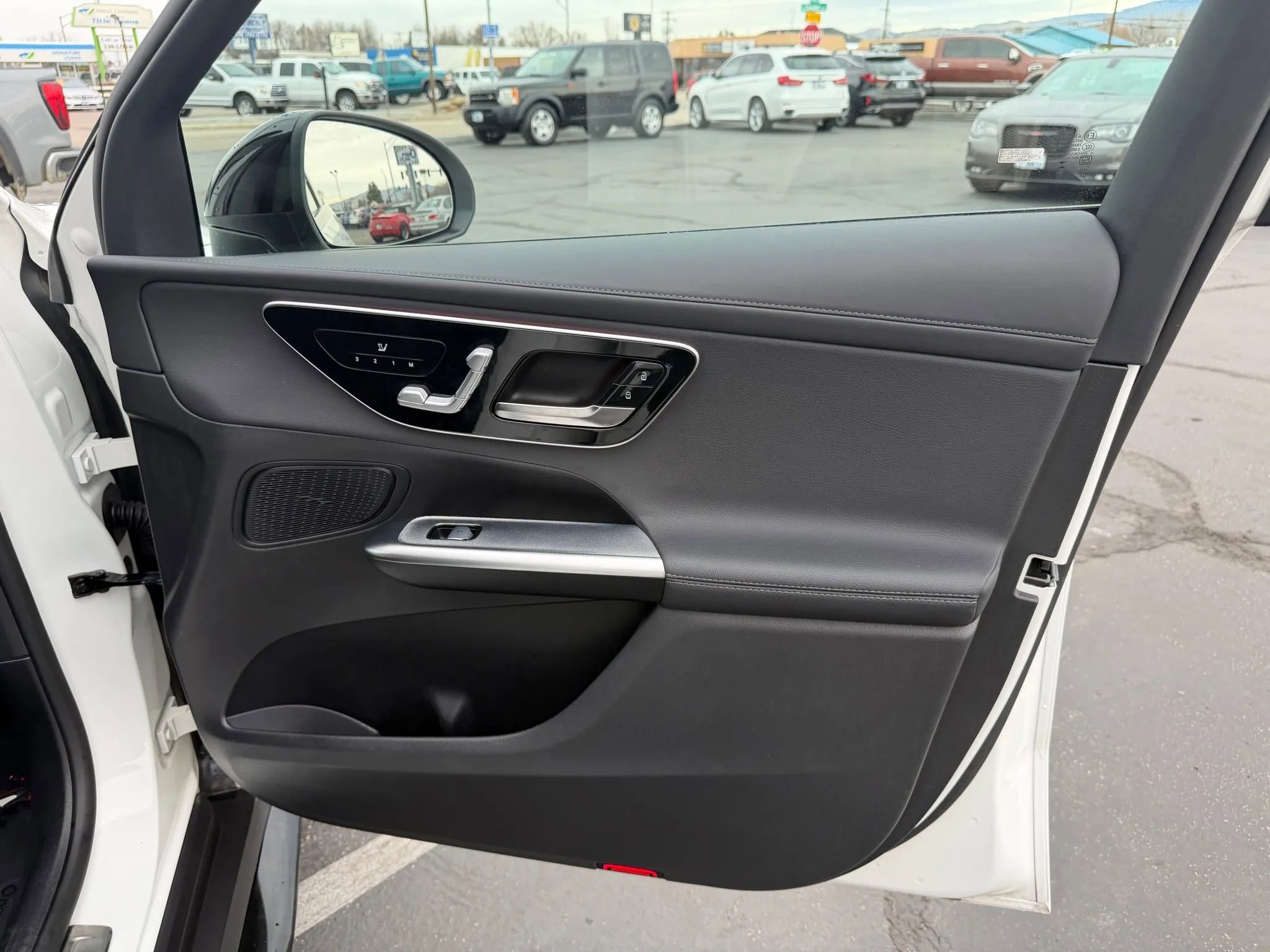 Used 2025 Mercedes-Benz GLC 43 AMG 4MATIC image 16