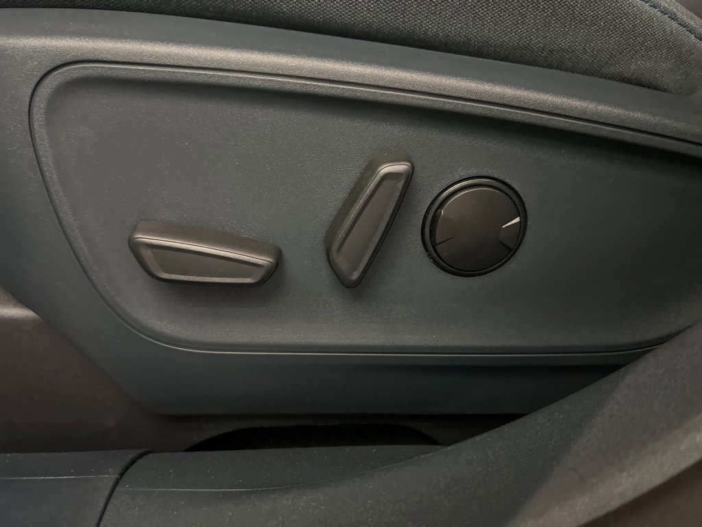 New 2025 Ford Maverick XLT w/ Equipment Group 301A image 25