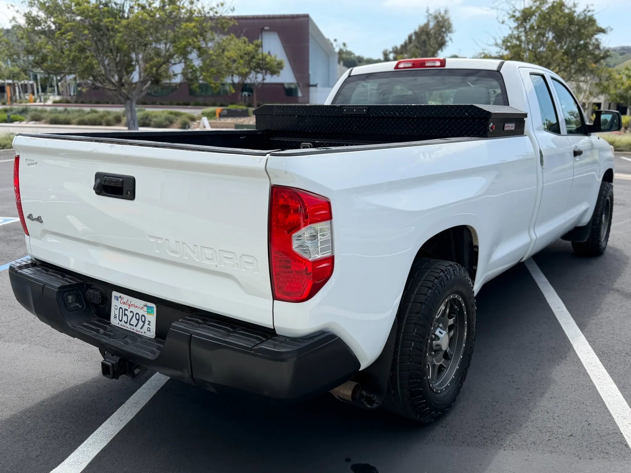 Used 2015 Toyota Tundra SR AWD/4WD image 3