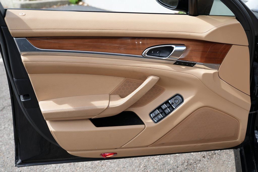 Used 2013 Porsche Panamera image 27
