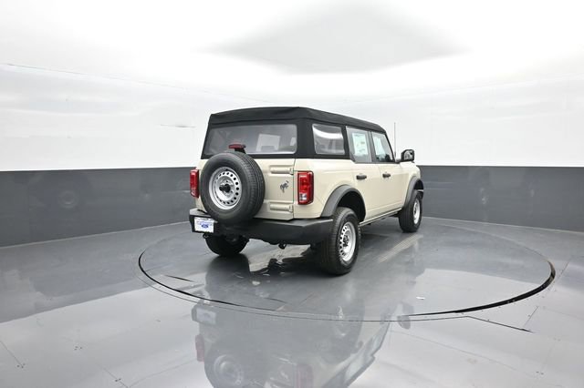 New 2025 Ford Bronco 4-Door image 7