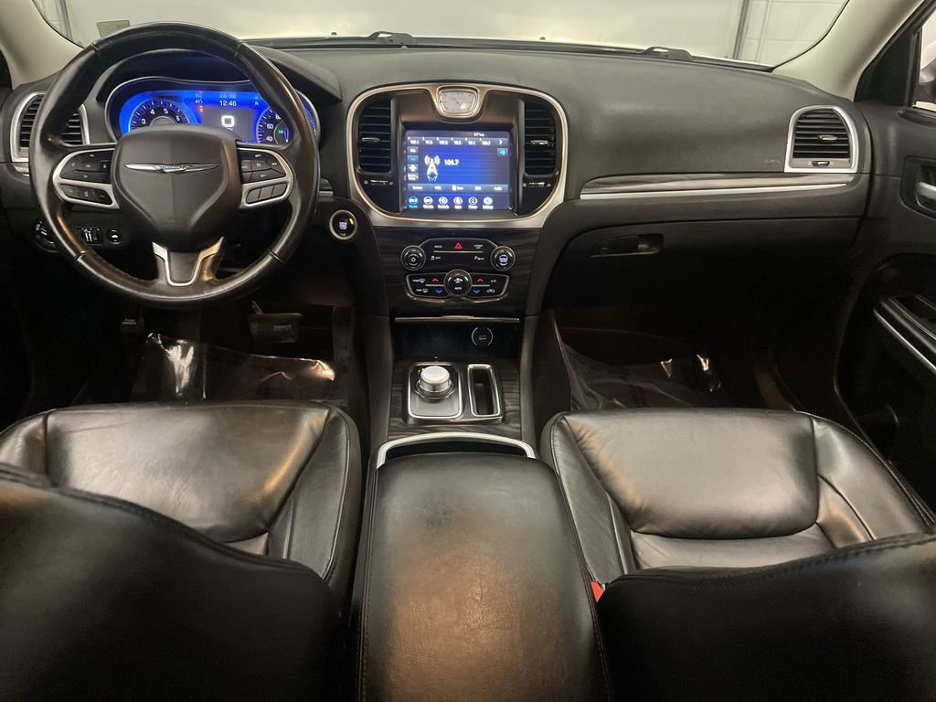 Used 2021 Chrysler 300 Touring L AWD/4WD image 13