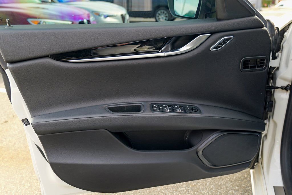 Used 2022 Maserati Ghibli Modena Q4 image 14