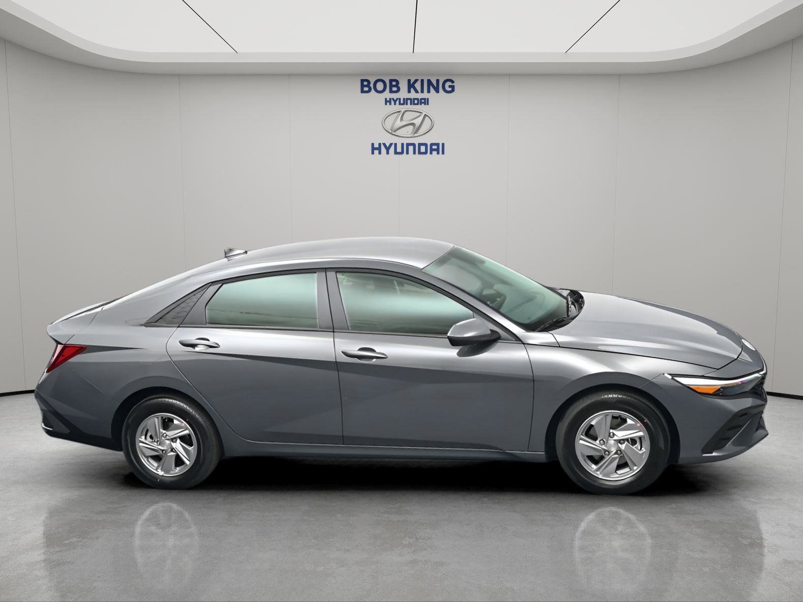 New 2026 Hyundai Elantra SE image 17