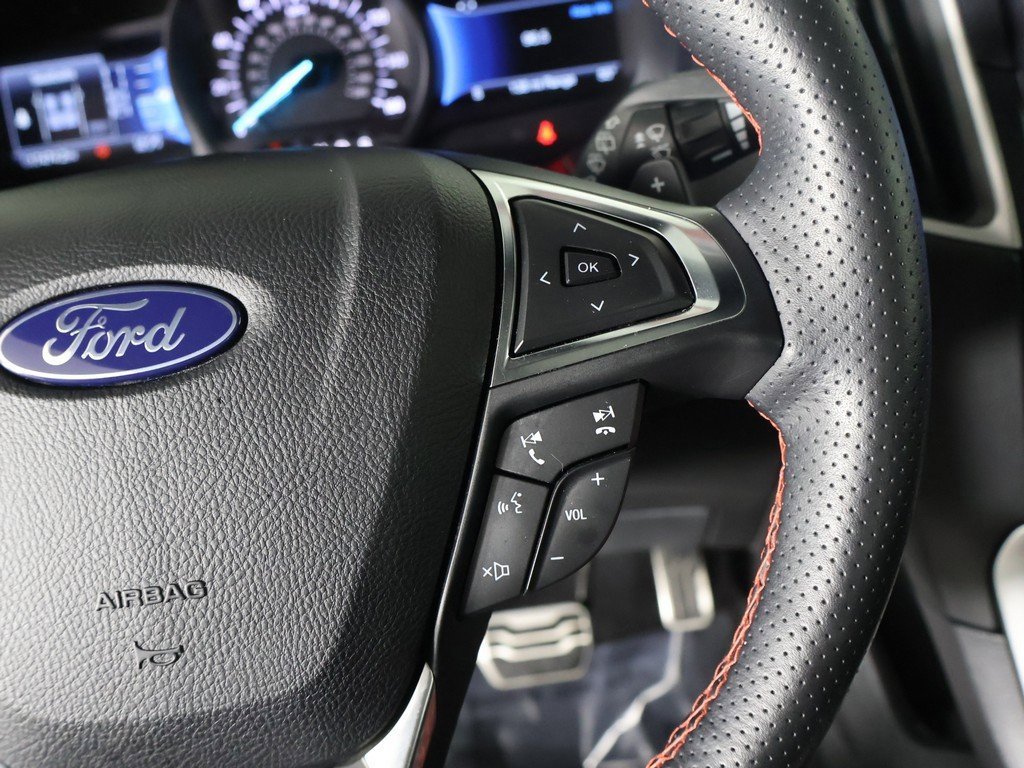 Used 2022 Ford Edge ST-Line w/ Class II Trailer Tow Package image 40