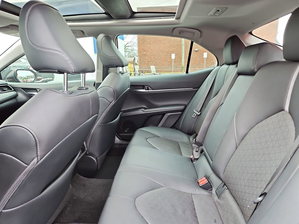Used 2019 Toyota Camry XSE image 29