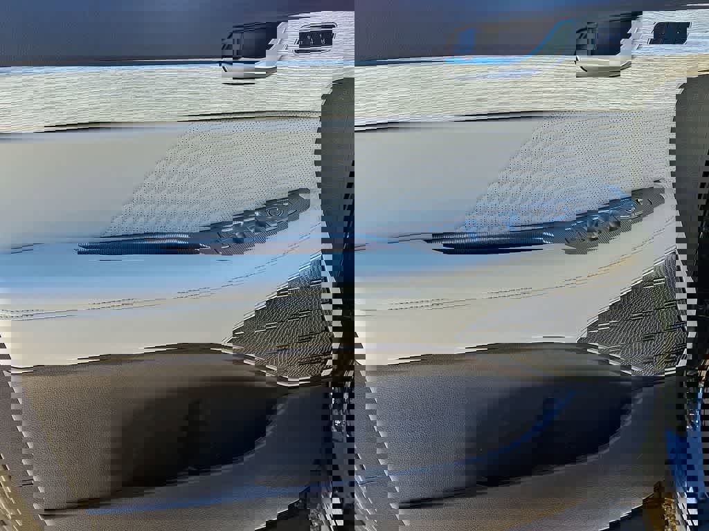 Used 2024 Hyundai Palisade Calligraphy image 12