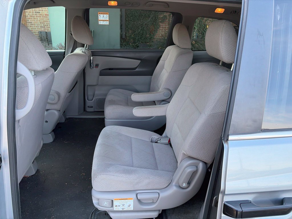 Used 2016 Honda Odyssey LX image 19
