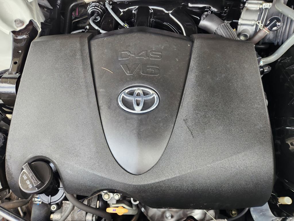 Used 2019 Toyota Highlander XLE image 32