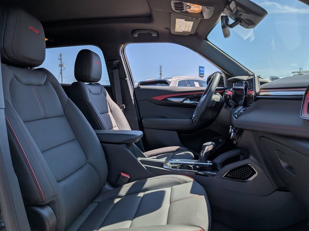 Used 2026 Chevrolet TrailBlazer RS w/ Convenience Package FWD image 29