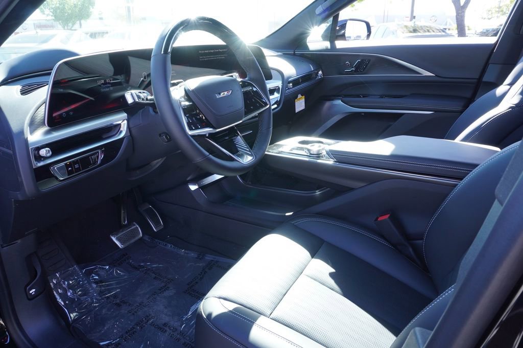 New 2026 Cadillac Lyriq V image 16