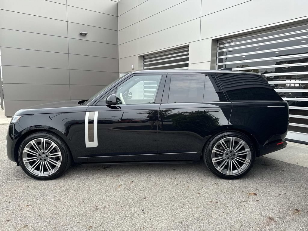 Certified 2024 Land Rover Range Rover SV AWD/4WD image 4